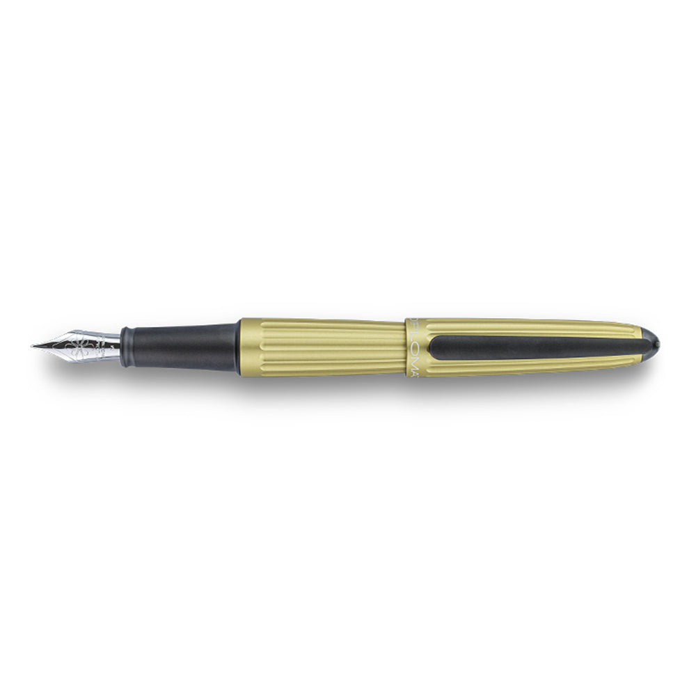 Diplomat Aero Fountain Pen - House of Fine Writing - [Canada]
